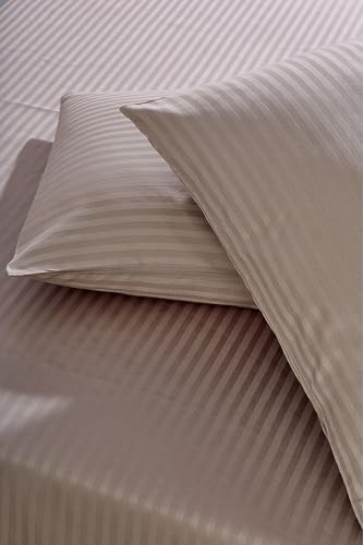 2 Adet Pamuk Yastık Kılıfı - 2'li Toka Hediyeli - 50x70cm (Karışık Renk Ve Model) - Görsel 3