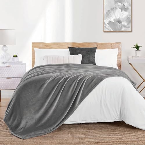 Polar Battaniye, 280GSM Süper Yumuşak Yatak Battaniyesi, Hafif ve Konforlu Flanel Battaniye, Yatak, Koltuk, Seyahat ve Kamp İçin (Açık Gri, 150x200cm) - Görsel 3
