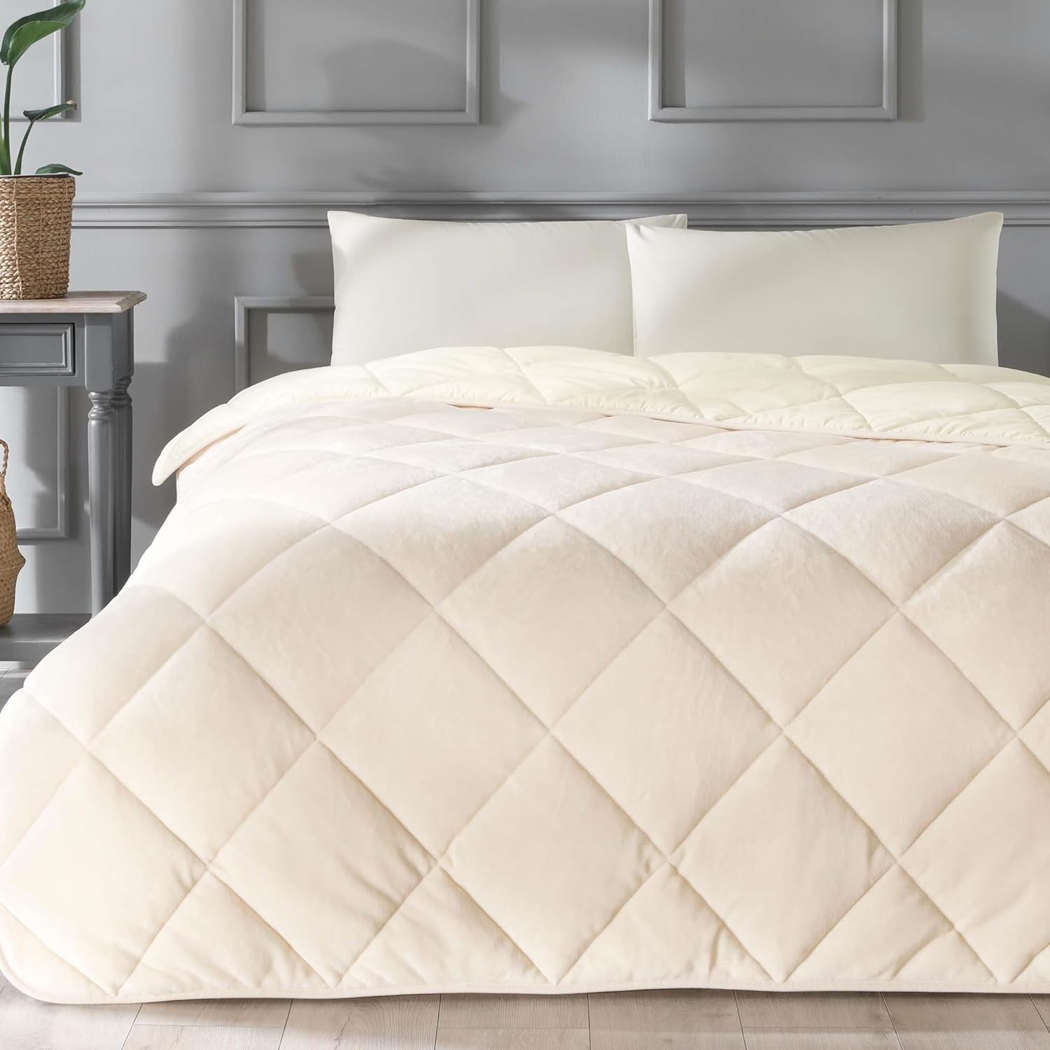 Taç Düz Çarşaf + yastık kılıfı:%100 Pamuk Yorgan+yastık iç dolgu:%100 polyester Uyku Seti, Bej, Çift Kişilik - Görsel 2