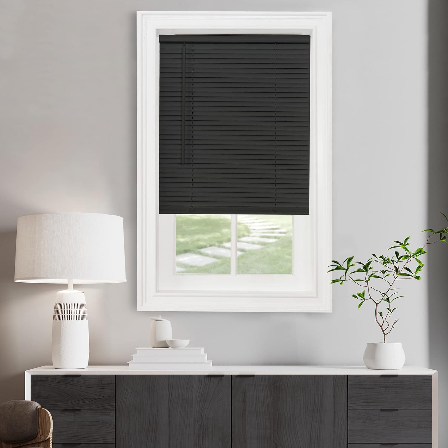Alternative view of Akülü Işık Filtreleme Mini Stor Perde - 76 cm Uzunluk, 150 cm Yükseklik, 2,5 cm Çıta Boyutu - Siyah - Akülü GII Morningstar Yatay Pencere Panjurları tarafından