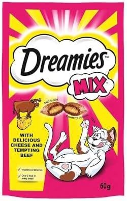Alternative view of Dreamies Kuru Kedi Ödül Maması, Sığırlı ve Peynirli, 60 G