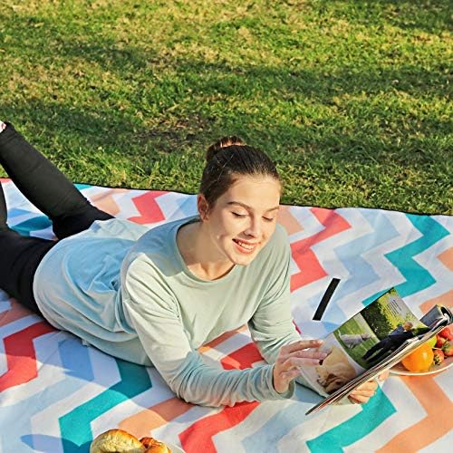 Picnic Blanket, 200 x 200 cm, Beach Blanket for Camping,, Yard, with Waterproof Backing, Foldable, Red Wave Pattern GCM70KW