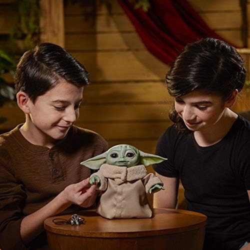 Hasbro Gaming 25'in üzerinde ses ve hareket kombinasyonuyla Çocuk elektronik baskısı, Mandalorian oyuncak