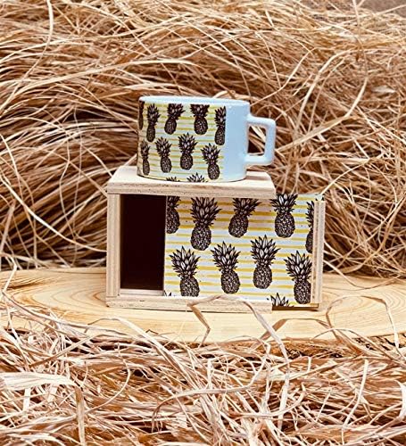 Alternative view of Ananas Tasarımlı Ahşap Kutulu Kupa