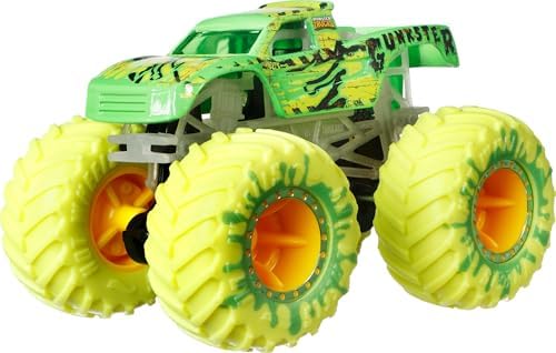 Trucks Karanlıkta Parlayan Araçlar Paketi Trucks Karanlıkta Parlayan Araçlar Paketi 5 adet Trucks aracı ve 5 adet araba içeren çoklu paket HCB57