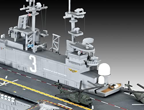 RevellGerman Research Vessel Meteor Model Kit Gemi
