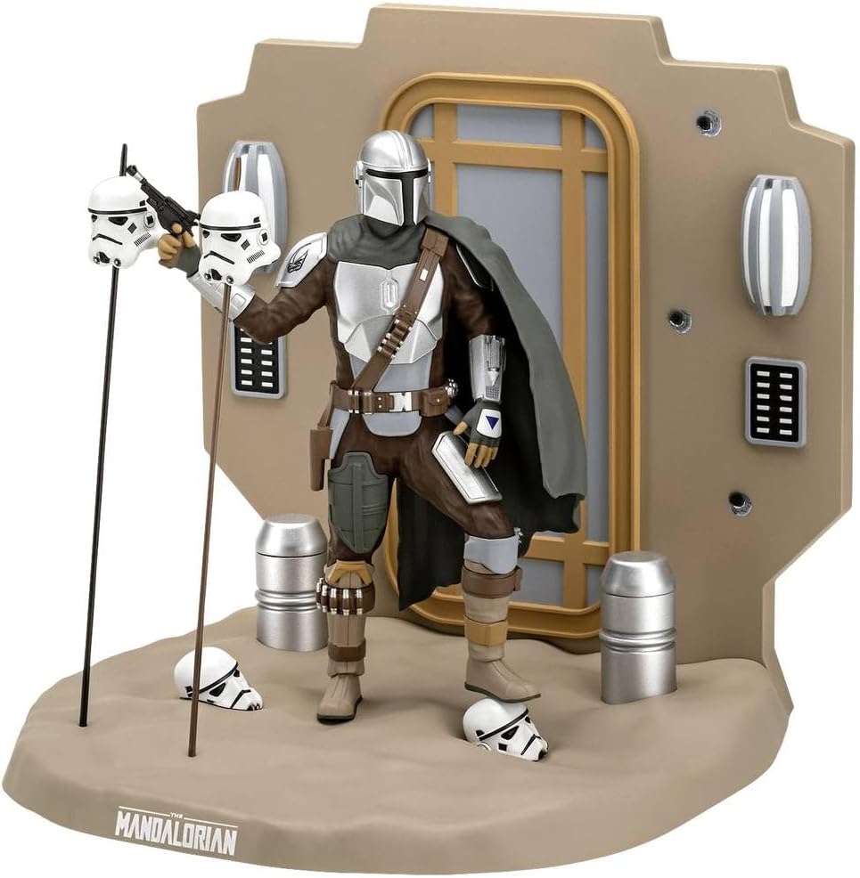 Alternative view of Din Djarin™ - The Bounty Hunter: The Mandalorian