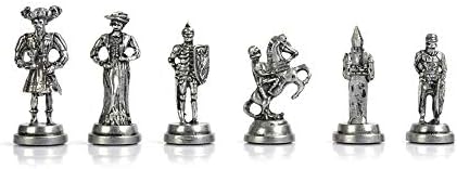 Orta Boy Metal İspanyol Satranç Takımı Antik ve Ceviz Desenli Sandıklı MDF Tahtası (36x36x6 cm.)