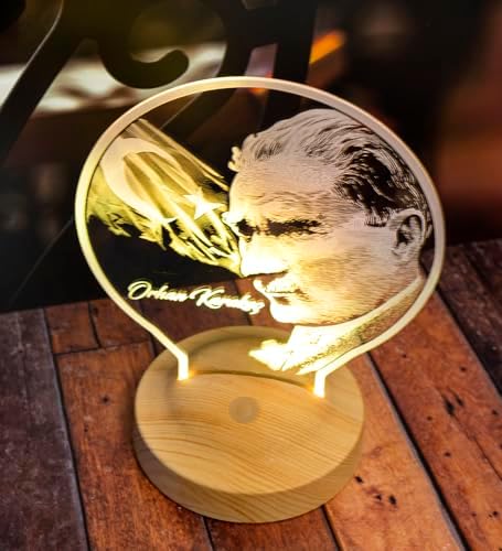 100. Yıl Atatürk Görselli Hediye, Atatürk Ofis Hediyesi, Atatürk Fotoğraflı Kişiye Özel İsimli Led Lamba, Atatürk ve Türk Bayrağı Hediyesi