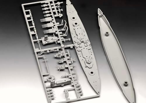 Alternative view of Model Set Battleship Gneisenau