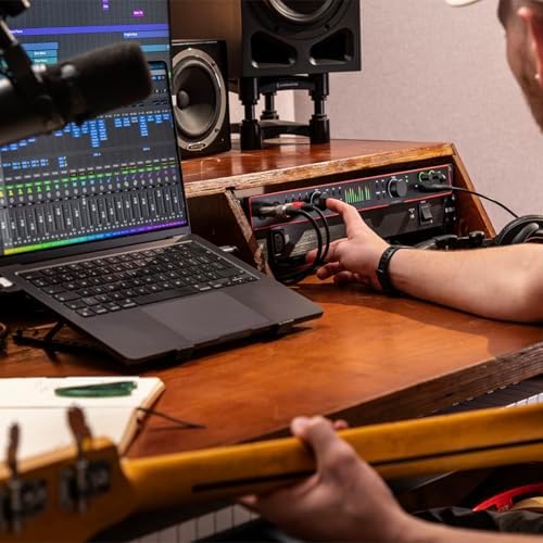 Alternative view of Scarlett 18i20 4. Nesil USB Ses Arayüzü, Çok Kanallı Kayıt, Müzik Prodüksiyonu ve Podcasting için — Yüksek Kalite, Stüdyo Kalitesinde Kayıt ve Kayıt Yapmak İçin Gerekli Tüm Yazılımlar