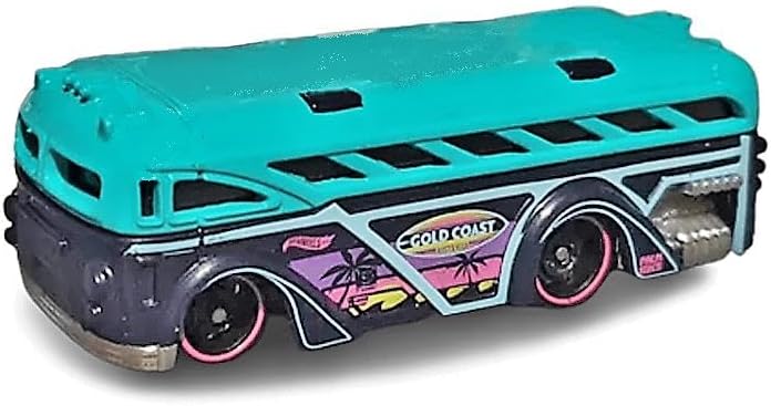 Alternative view of Tekli Arabalar SURFIN SCHOOL BUS HKK79