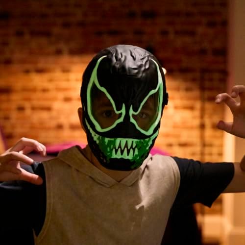 Alternative view of Spider-Man VenomVersus Venom Karanlıkta Parlayan Maske, Süper Kahraman Oyuncakları - İngilizce versiyonu