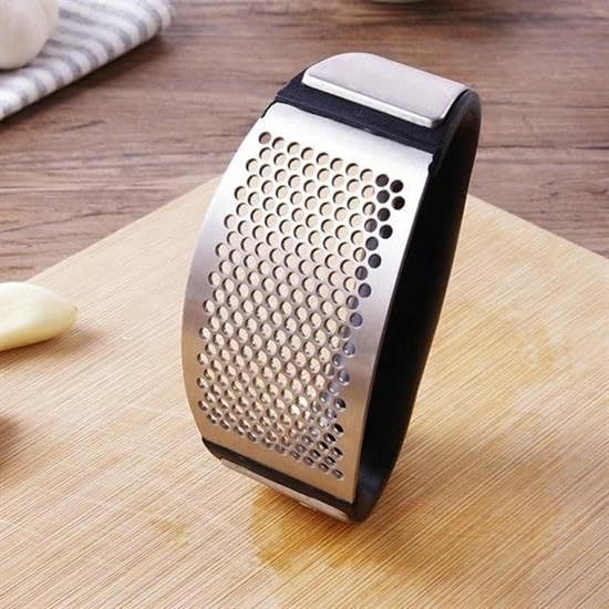 Yeni Sarımsak Ezici Paslanmaz Çelik Garlic Press, Sarımsak Ezme Aleti Aparatı (1 Adet)