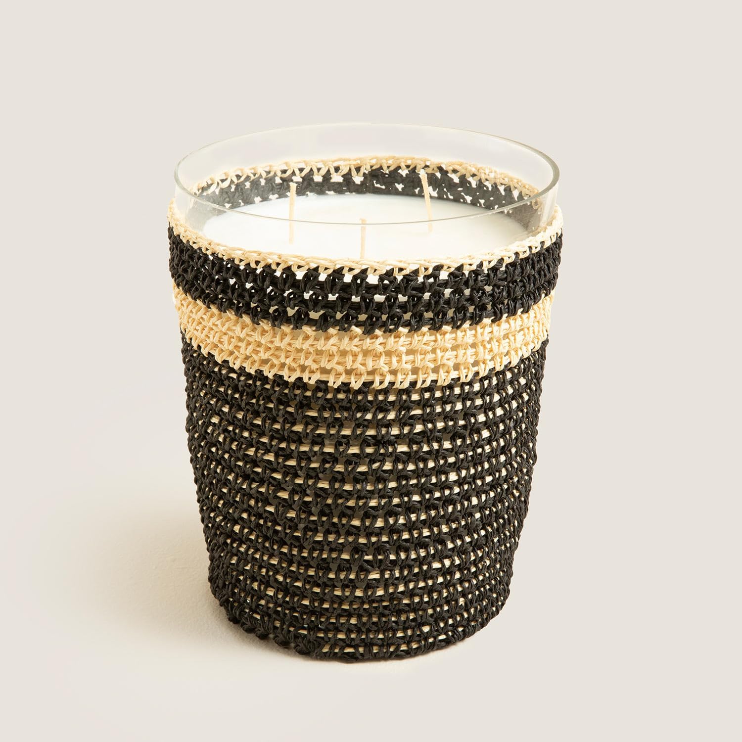 Alternative view of & Tığ İşi Kokulu Mum 14x17 cm Siyah