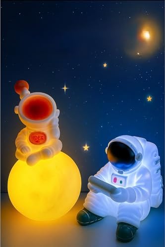 Alternative view of Işık kasabası(30) 3 D küre üzerinde astronot ve oturan astronot LED gece lambası Beyaz