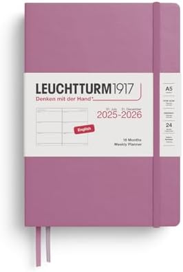 Alternative view of Leuchtturm1917 Orta Boy (A5) 18 Aylık Haftalık Ajanda 2026 Sert Kapak, İngilizce, Tozlu Gül