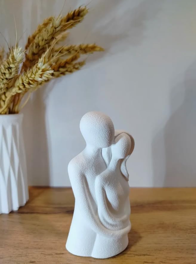 Soyut Sevgi Heykeli – Minimalist & Anlam Yüklü Dekoratif Figür