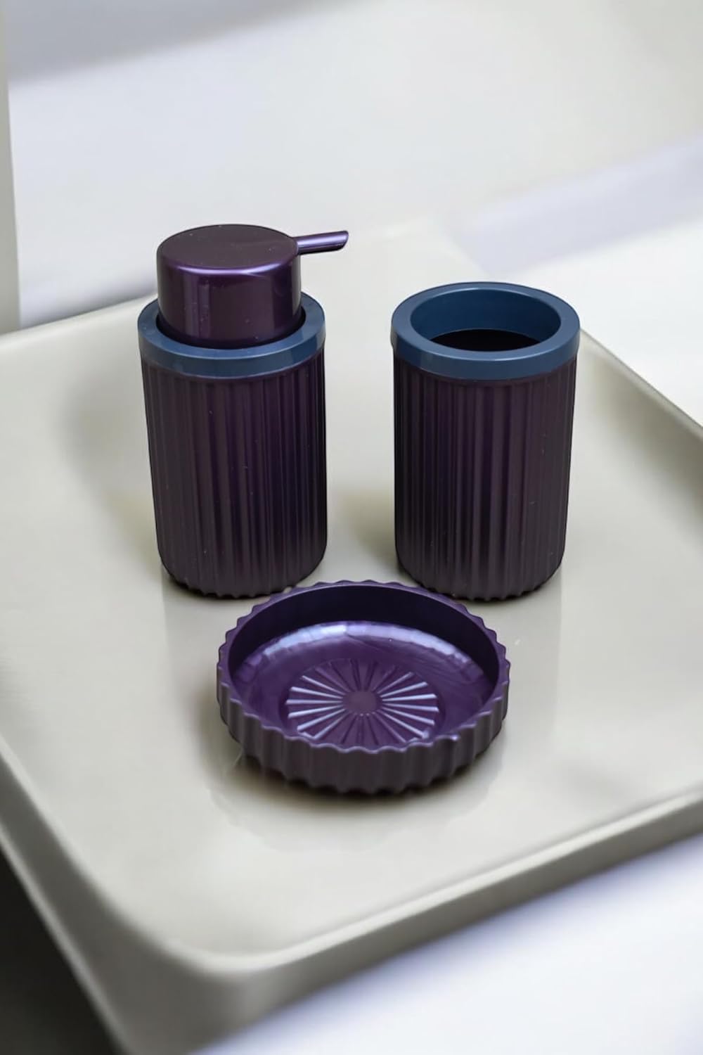 3 Parça Sert Plastik Banyo Seti/Sıvı Sabunluk, Diş Fırçalık ve Katı Sabunluk-Mürdüm