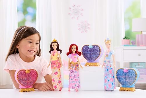 Alternative view of Mattel Filmden ilham alan Mattel Prensesi Belle bebek, aksesuarlar, kalp şeklinde değerli taş kutusu ile çocuk yüzüğü dahil 8 sürpriz ve 9 parça, JHL51