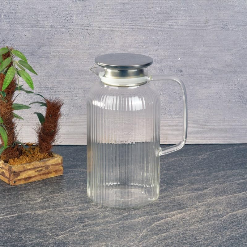 Silikon Fitilli Borosilikat Cam Sürahi (2000 ml) - Metal Kapaklı, Dayanıklı, Süzgeçli Şeffaf Buzlu Çay ve Limonata Karafı