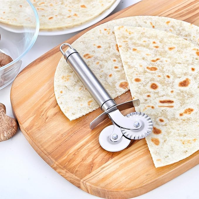 Alternative view of Çift Başlıklı Pizza Hamur Bıçağı