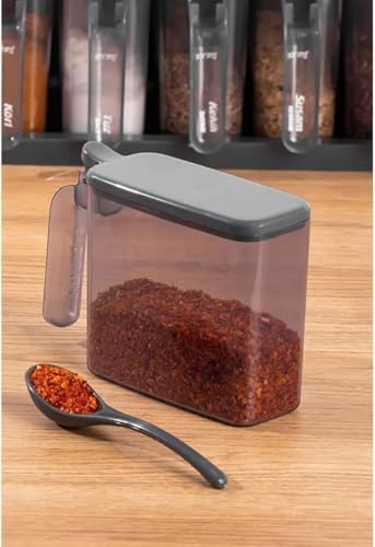 Alternative view of 6’lı Standlı Kaşıklı Baharatlık Seti – Duvara ve Tezgaha Uygun, 300 ml Kapasiteli, Etiketli Şeffaf Baharat Kutuları, Kaşıklı Düzenleyici Stand