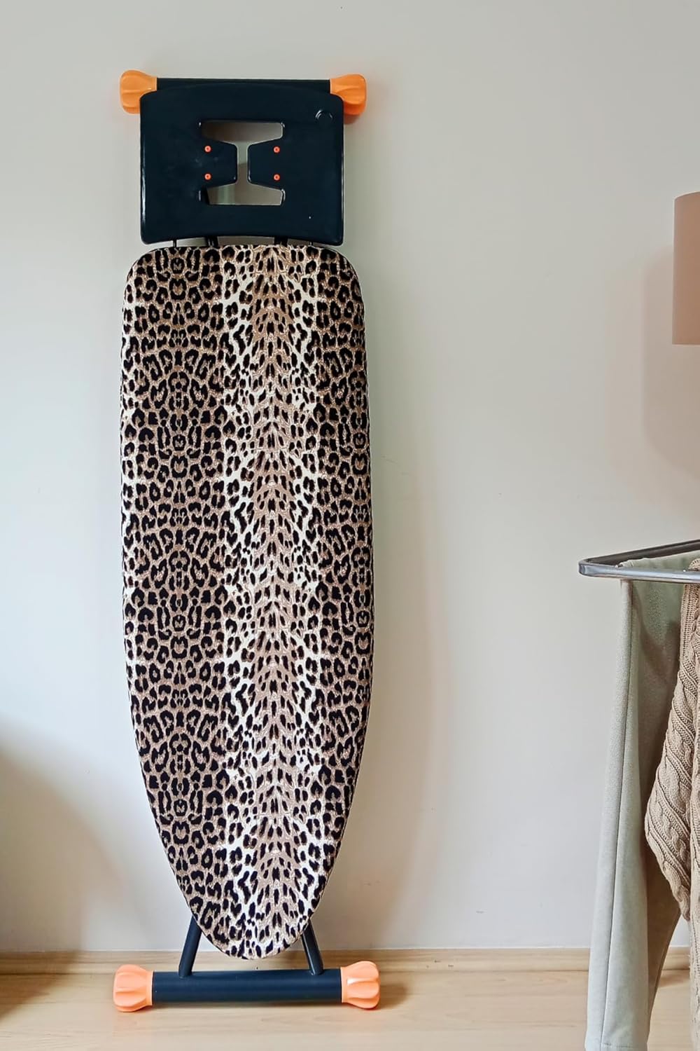 ASEV HOME Ütü Masası Kılıfı Büyük Boy Ipli Stoperli Keçeli Kılıfı Örtüsü Bezi 55x140cm Leopar