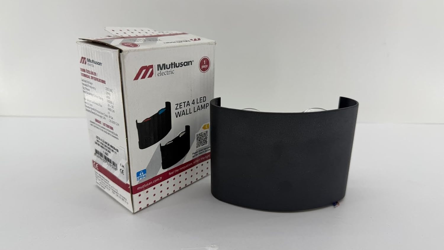 Alternative view of Zeta 4 LED Duvar Apliği – IP64 Su Geçirmez – İç/Dış Mekan Modern Siyah Aplik