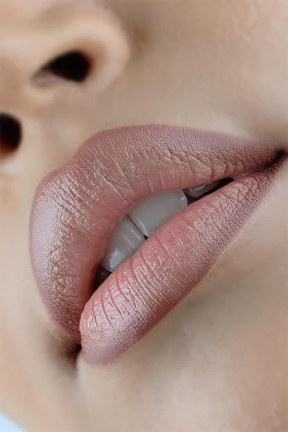 Uzun Süre Kalıcı Dağılma Yapmayan Nemlendirici Dudak Kalemi - Lipliner Pencil 09 Warm Brown