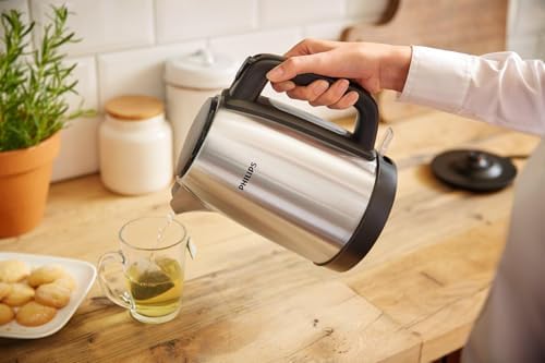 Daily Çelik Su Isıtıcı - 1.7L, 2200W, Işıklı Gösterge, 360° Döner Taban, Mikro Gözenekli Filtre, Yassı Isıtma Yüzeyi, Yaylı Kapak, Enerji Tasarruflu, Güvenli Tasarım (HD9350/90)