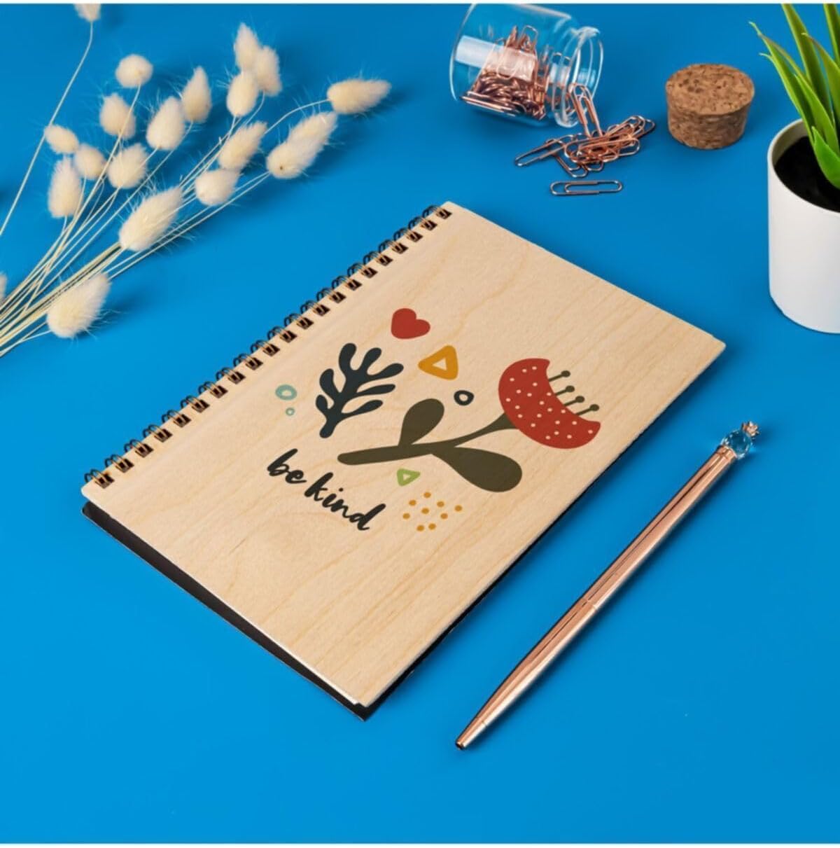 Alternative view of Be Kind Çiçek Desenli Ahşap Kapaklı Defter – 12x18 cm, 48 Yaprak | Spiral Bağlı, UV Baskılı, Çizgisiz Defter