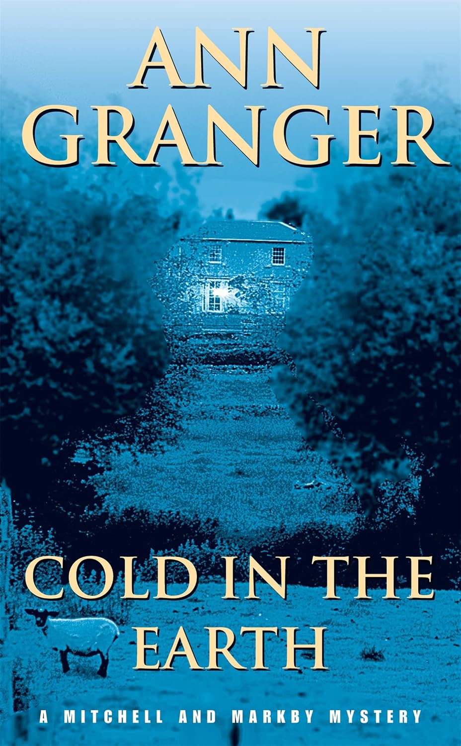 Cold in the Earth (Mitchell & Markby 3): An English village murder mystery of wit and suspense