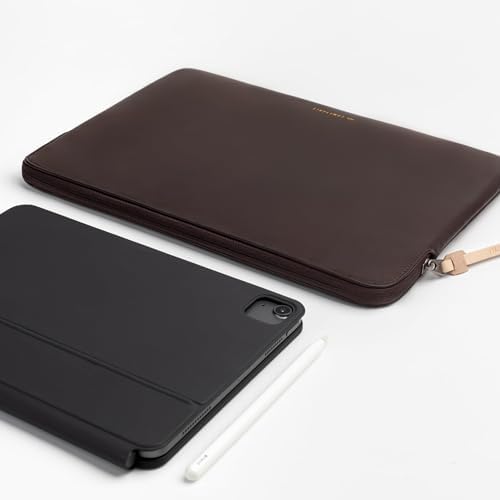 Rahat Suya Dayanıklı PU Deri Kılıf iPad Air 11 inç M3 2025, iPad Pro 11" M4 2024 ve Akıllı/Magic Klavye ile Uyumlu Kalemlik, Çikolata - Görsel 3