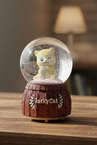 ® Pilli Işıklı Müzikli Kar Küresi–Şanslı Kedi Figürlü Eğlenceli Masaüstü Biblo, LED Aydınlatmalı Dekoratif Hediyelik Kar Küresi