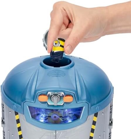 Alternative view of Minions Despicable Me Sinema Dönüştürücü Süpriz Oyun Seti