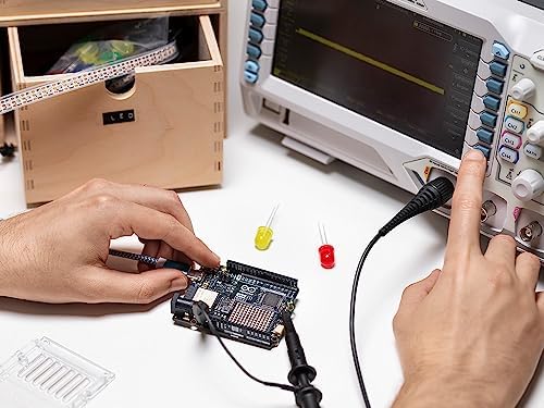 Alternative view of Arduino UNO R4 WiFi [ABX00087] – Renesas RA4M1 + ESP32-S3, Wi-Fi, Bluetooth, USB-C, CAN, 12-bit DAC, OP AMP, Qwiic Connector, Gelişmiş IoT ve Gömülü Projeler için 12x8 LED Matrisi
