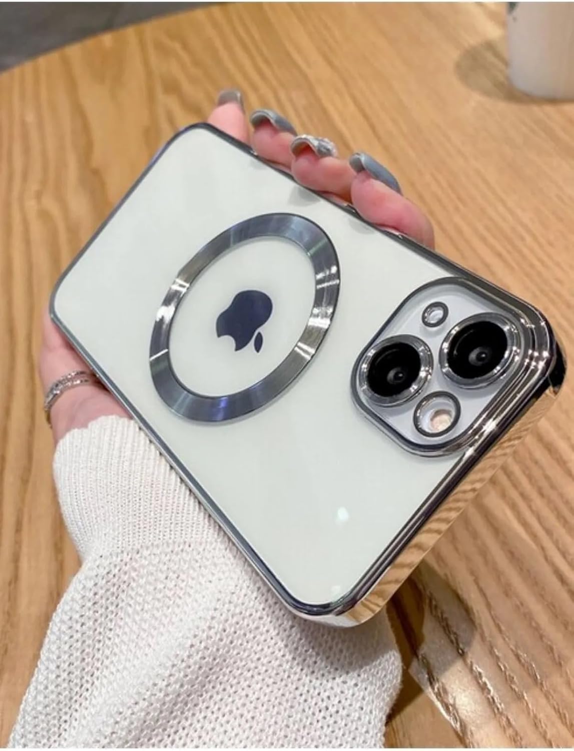 Alternative view of & AKSESUAR iPhone 14 ile Uyumlu Laser Şeffaf Parlak Arka Yüzey Ve Logo Detaylı Kenarları Silikon Yapıya Sahip Lens Koruyuculu Kılıf (Gümüş Rengi)